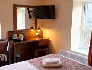 deluxe double room with shower 10